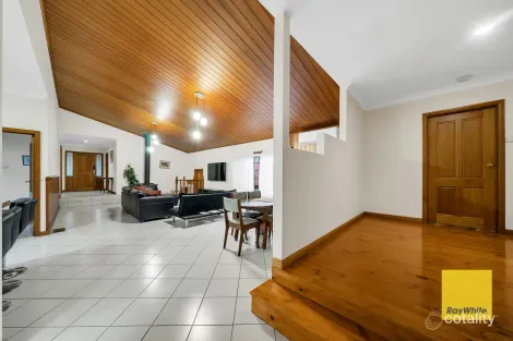 Property photo of 12 Fitzpatrick Drive Altona Meadows VIC 3028