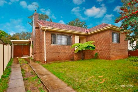 8 Gowrie Cres, Westmead, NSW 2145