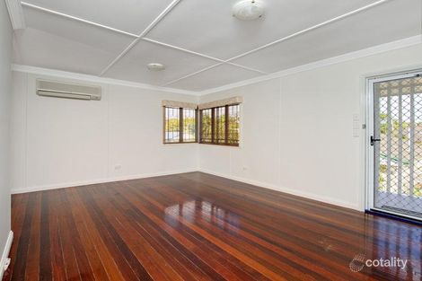 Property photo of 13 Trochus Street Mansfield QLD 4122