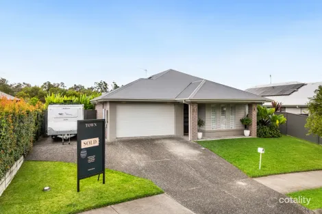 Property photo of 32 Grove Boulevard Mooloolah Valley QLD 4553