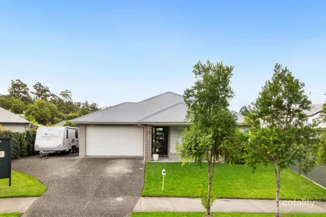 Property photo of 32 Grove Boulevard Mooloolah Valley QLD 4553