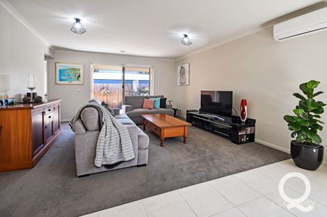 Property photo of 2/189 Princes Way Drouin VIC 3818