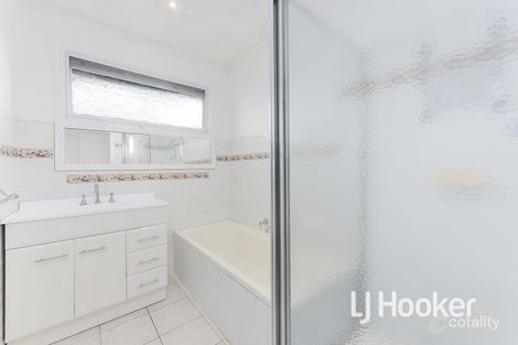Property photo of 5 Garnet Court Hampton Park VIC 3976
