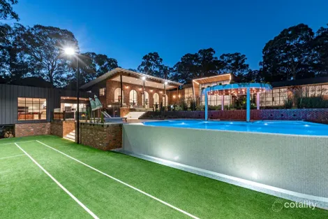 16 Yarra Braes Rd, Eltham, VIC 3095