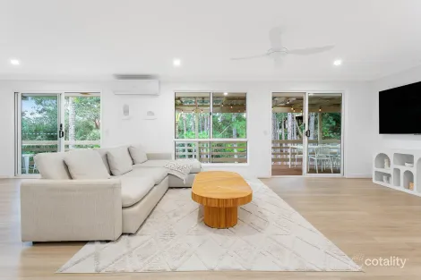 Property photo of 80 Avocado Street Elanora QLD 4221