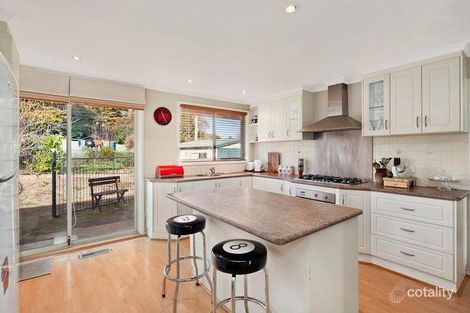Property photo of 4 Ara Place Giralang ACT 2617
