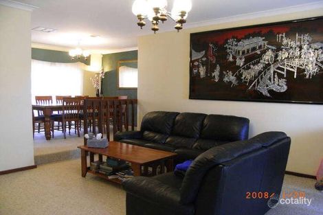 Property photo of 2 Davidson Place Noranda WA 6062