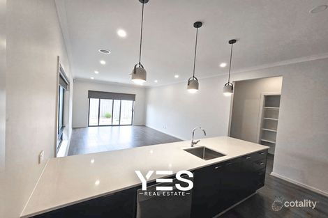 Property photo of 42 Daffodil Crescent Wallan VIC 3756