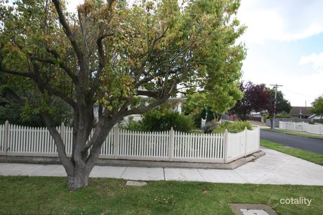 Property photo of 2 Girton Crescent Manifold Heights VIC 3218