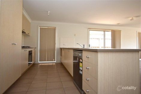 Property photo of 48 Devine Drive Pakenham VIC 3810