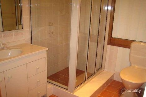 Property photo of 50 Lyndhurst Court Wattle Grove NSW 2173