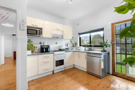 Property photo of 86 Tichborne Crescent Kooringal NSW 2650