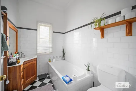 Property photo of 4 Nicoll Street Taree NSW 2430