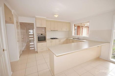 Property photo of 44 Tusmore Rise Craigieburn VIC 3064