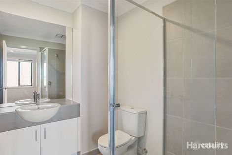 Property photo of 9 Lopes Walk Clyde North VIC 3978