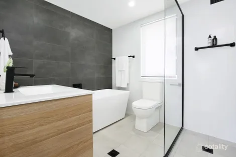 Property photo of 1/30 Carr Parade Unanderra NSW 2526