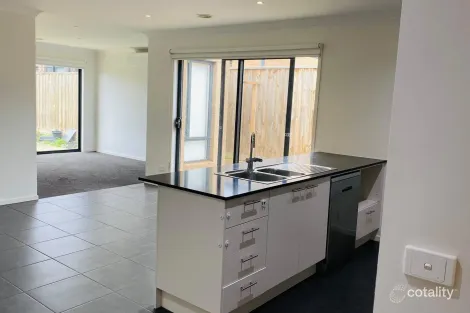 Property photo of 151 Stonehill Drive Maddingley VIC 3340