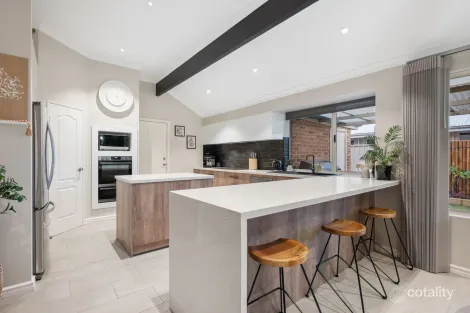 Property photo of 32 Kingsland Loop Canning Vale WA 6155