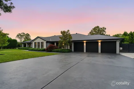 Property photo of 5 Kingsbury Circuit Bowral NSW 2576