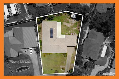 Property photo of 10 Pearson Close Arundel QLD 4214