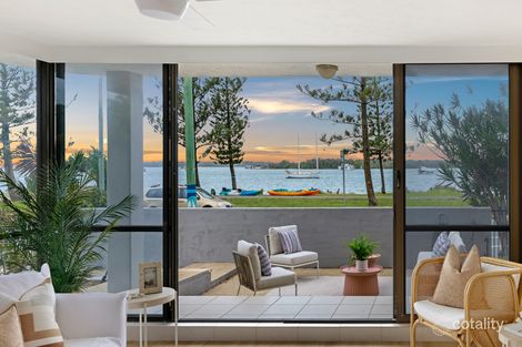 1/460 Marine Pde, Biggera Waters, QLD 4216