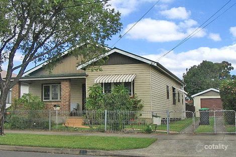 42 Greenacre Rd, Greenacre, NSW 2190