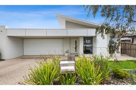 4 Manuka St, Torquay, VIC 3228