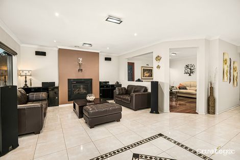 Property photo of 28 Leopold Crescent Hampton Park VIC 3976