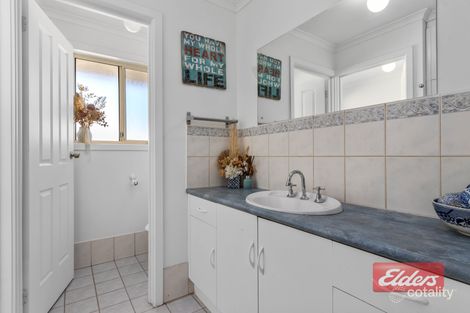 Property photo of 27 Jemalong Crescent Roseworthy SA 5371