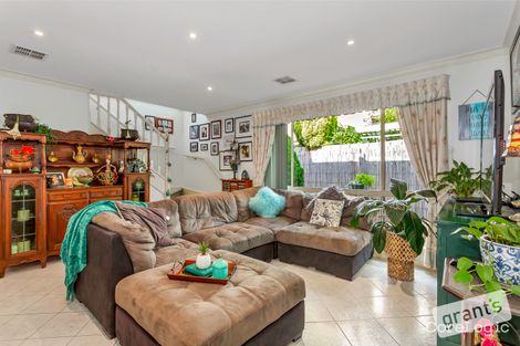 Property photo of 24 Mayfair Crescent Narre Warren VIC 3805