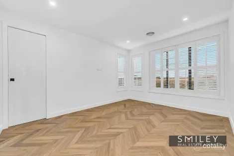 Property photo of 70 Farm Crescent Donnybrook VIC 3064