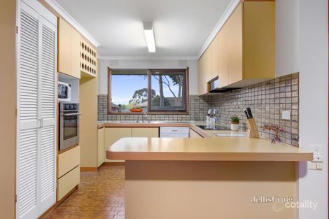 Property photo of 10 Dowling Grove Doncaster East VIC 3109