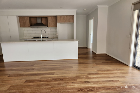 Property photo of 22 Mervyn Way Mambourin VIC 3024