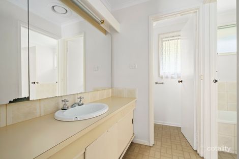 Property photo of 15 Denman Court Sunbury VIC 3429