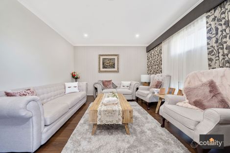 Property photo of 28 Elmsford Crescent Cranbourne West VIC 3977