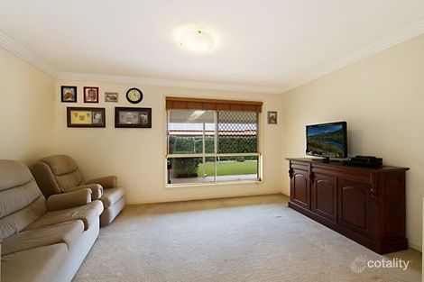 Property photo of 37 Lakeside Circuit Sinnamon Park QLD 4073
