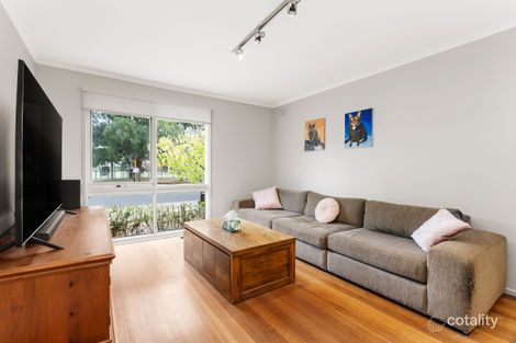 Property photo of 2 Cuthbert Drive Mill Park VIC 3082