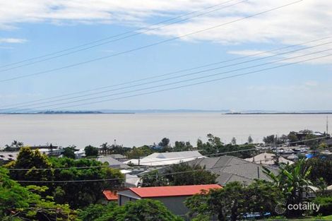 15 Arnold St, Manly, QLD 4179