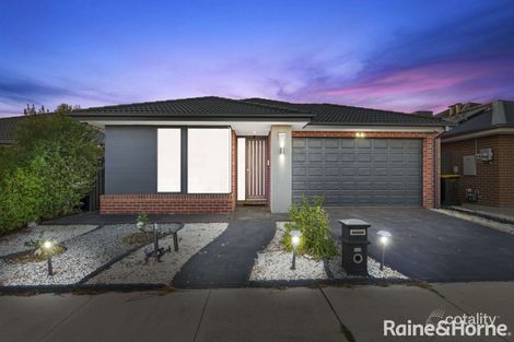 Property photo of 12 Sandygate Circuit Strathtulloh VIC 3338