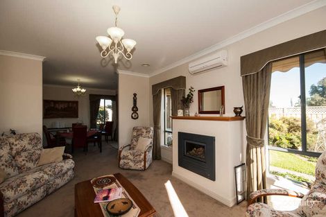 Property photo of 2 Chernyne Close Yarrawonga VIC 3730