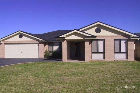Property photo of 26 Drayton Crescent Thornton NSW 2322