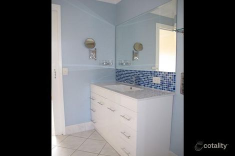 Property photo of 2/111 Little Usher Avenue Labrador QLD 4215