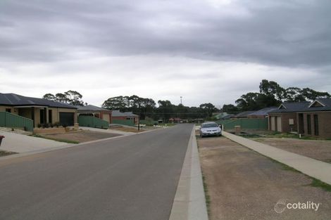 11 St George Park Dr, Kangaroo Flat, VIC 3555