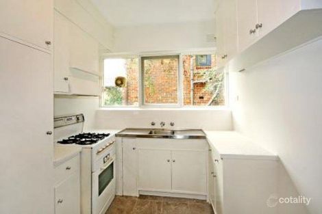 Property photo of 8/621-623 Toorak Road Toorak VIC 3142