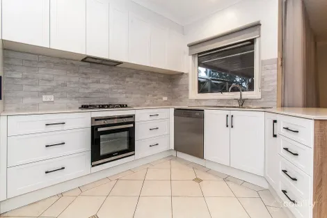 1/2 Bullen St, Doncaster East, VIC 3109