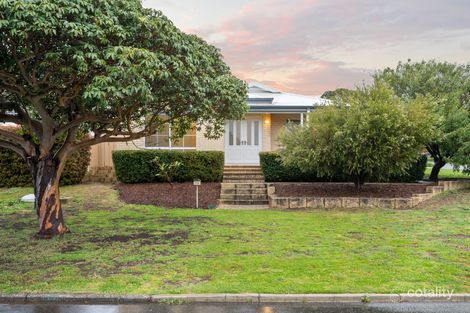 17a Woodley Cres, Melville, WA 6156
