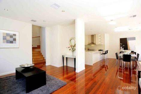 Property photo of 2/16 Rangeview Grove Balwyn North VIC 3104