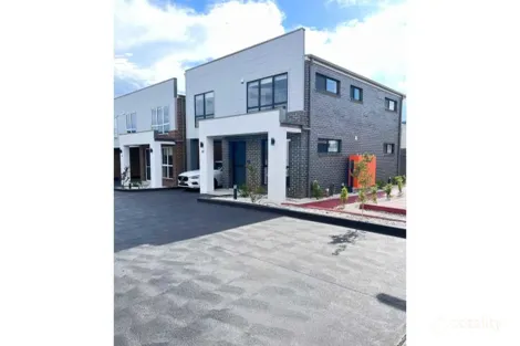 22 Ashwini Gld, Box Hill, NSW 2765