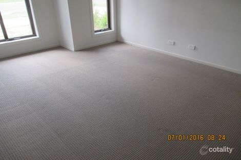 Property photo of 208 Sandhurst Boulevard Sandhurst VIC 3977