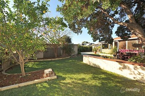 18 Ives St, Hamilton Hill, WA 6163